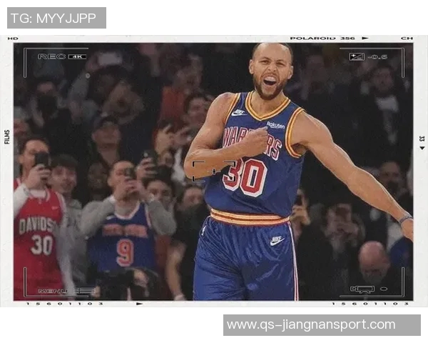 克莱上半场表现出色三分命中率高助球队稳住局势