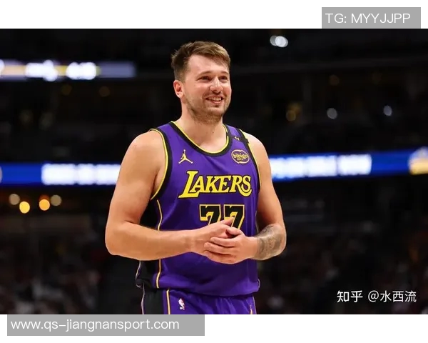 老詹如何适应新环境东契奇赞其经验丰富无可替代