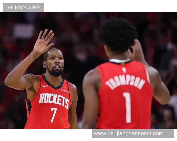 杜兰特赞阿门能力全面能胜任控卫中锋与大前锋多重角色 杜兰特赞阿门能力全面能胜任控卫中锋与大前锋多重角色