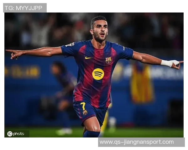 巴萨国王杯海报揭晓费兰托雷斯巴德吉卡萨多齐亮相