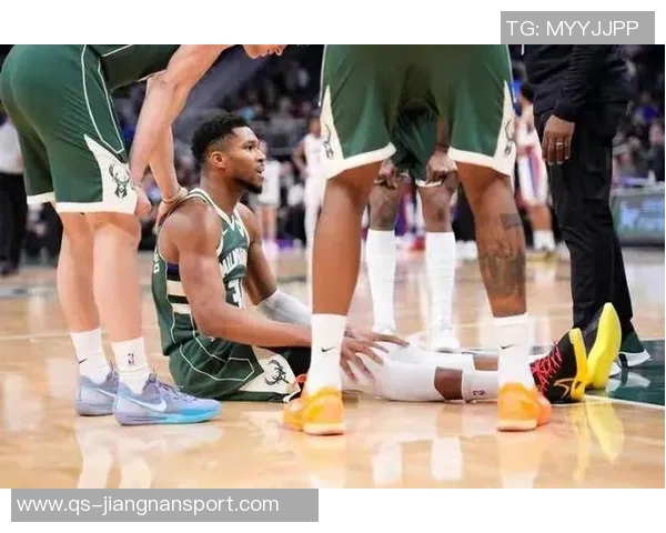 字母哥表现出色却难掩球队疲态14投9中贡献22分8篮板3助攻1盖帽