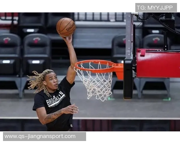 克拉克斯顿成争冠球队首选交易目标引发热议