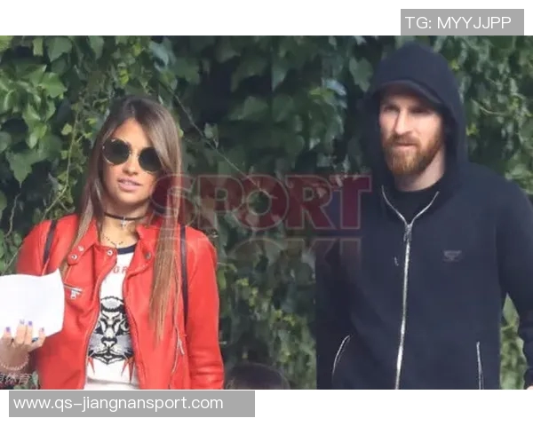 女友甜蜜发合照庆祝布朗尼21岁生日布朗尼感动转发感谢宝贝