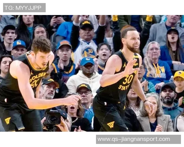 湾区媒体探讨库里出战场次对勇士西部前四的影响分析 湾区媒体探讨库里出战场次对勇士西部前四的影响分析