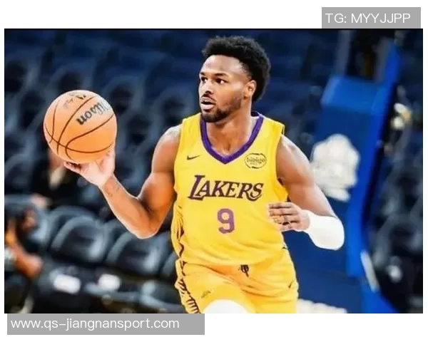 卢尼替补出战10分钟表现不俗贡献4分5板1助1断重回金州旧地