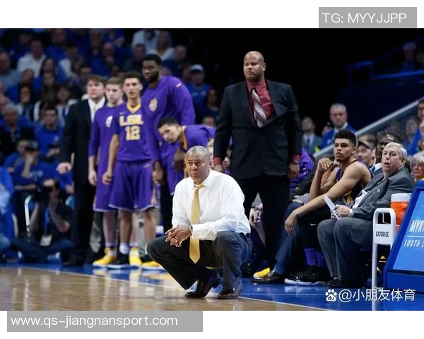 文班与教练组共同商议是否先发NBA决赛对阵尼克斯引发关注