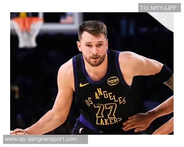 东契奇谈小腿伤情复杂里夫斯复出需谨慎以免加重伤势 东契奇谈小腿伤情复杂里夫斯复出需谨慎以免加重伤势